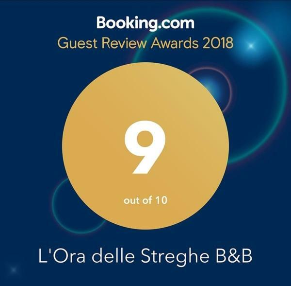 L'Ora Delle Streghe B&B Centralissimo Ліворно Екстер'єр фото